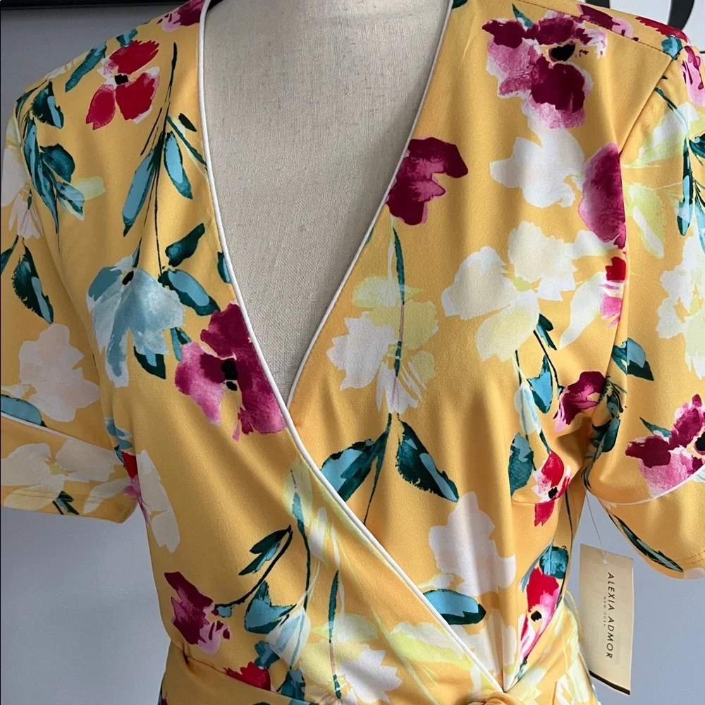 Alexia Admor Floral Wrap Dress - Picture 3 of 11